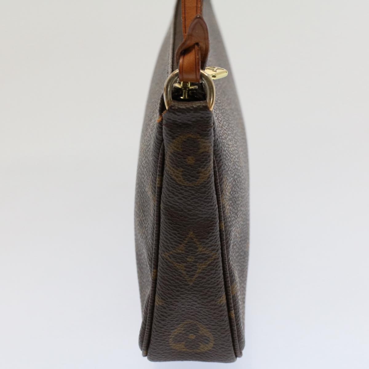 Louis Vuitton Pochette Accessoire Clutch