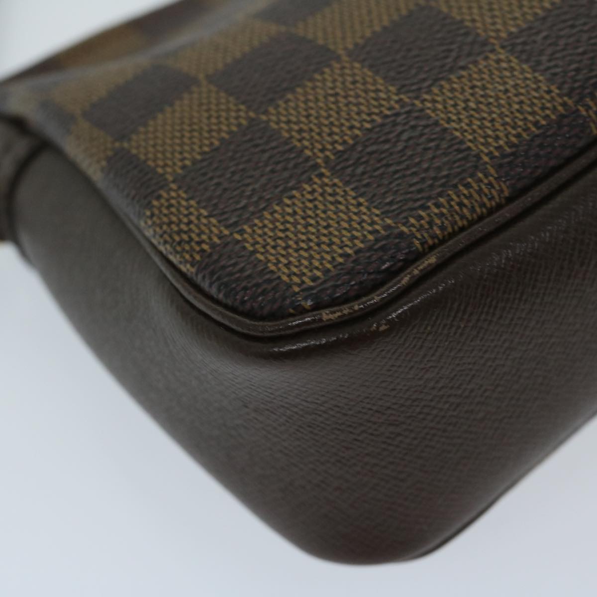 Louis Vuitton Trousse makeup Clutch