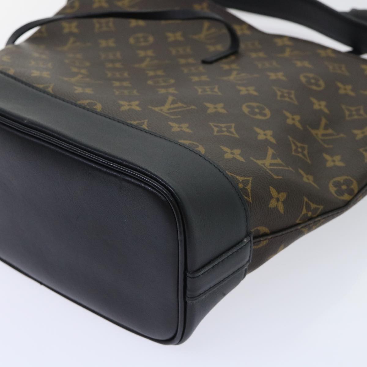 Louis Vuitton Idole Handbag