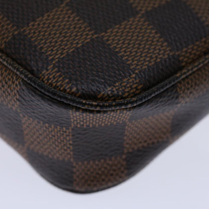 Louis Vuitton Pochette Accessoire Clutch