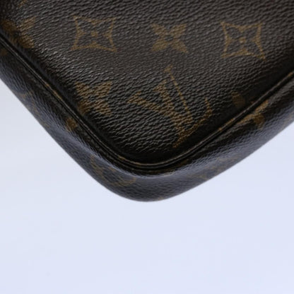 Louis Vuitton Pochette accessoires Clutch