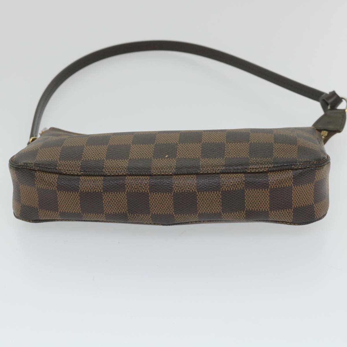 Louis Vuitton Pochette Accessoire Clutch