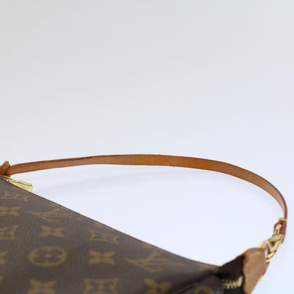 Louis Vuitton Pochette Accessoire Clutch