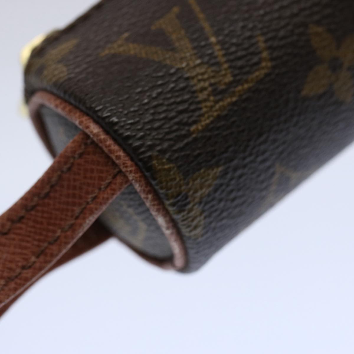 Louis Vuitton Etui à balles de golf Clutch