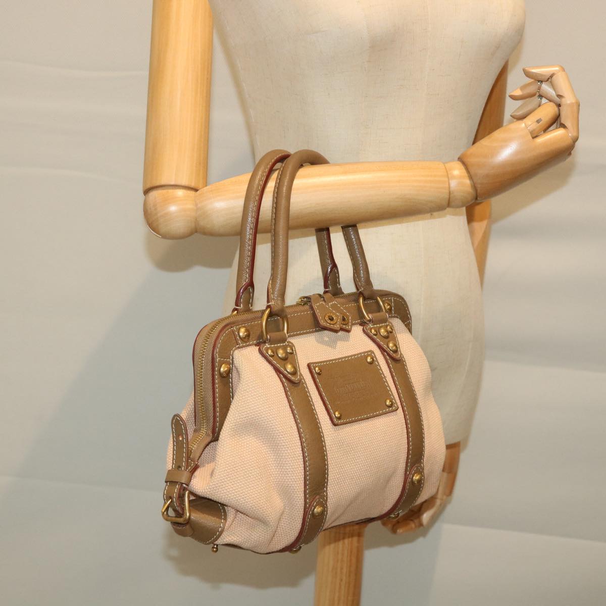 Louis Vuitton Antigua Handbag