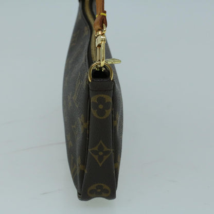 Louis Vuitton Pochette Accessoire Clutch