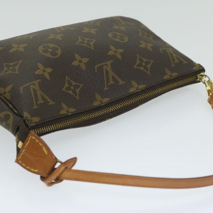 Louis Vuitton Pochette Accessoire Clutch