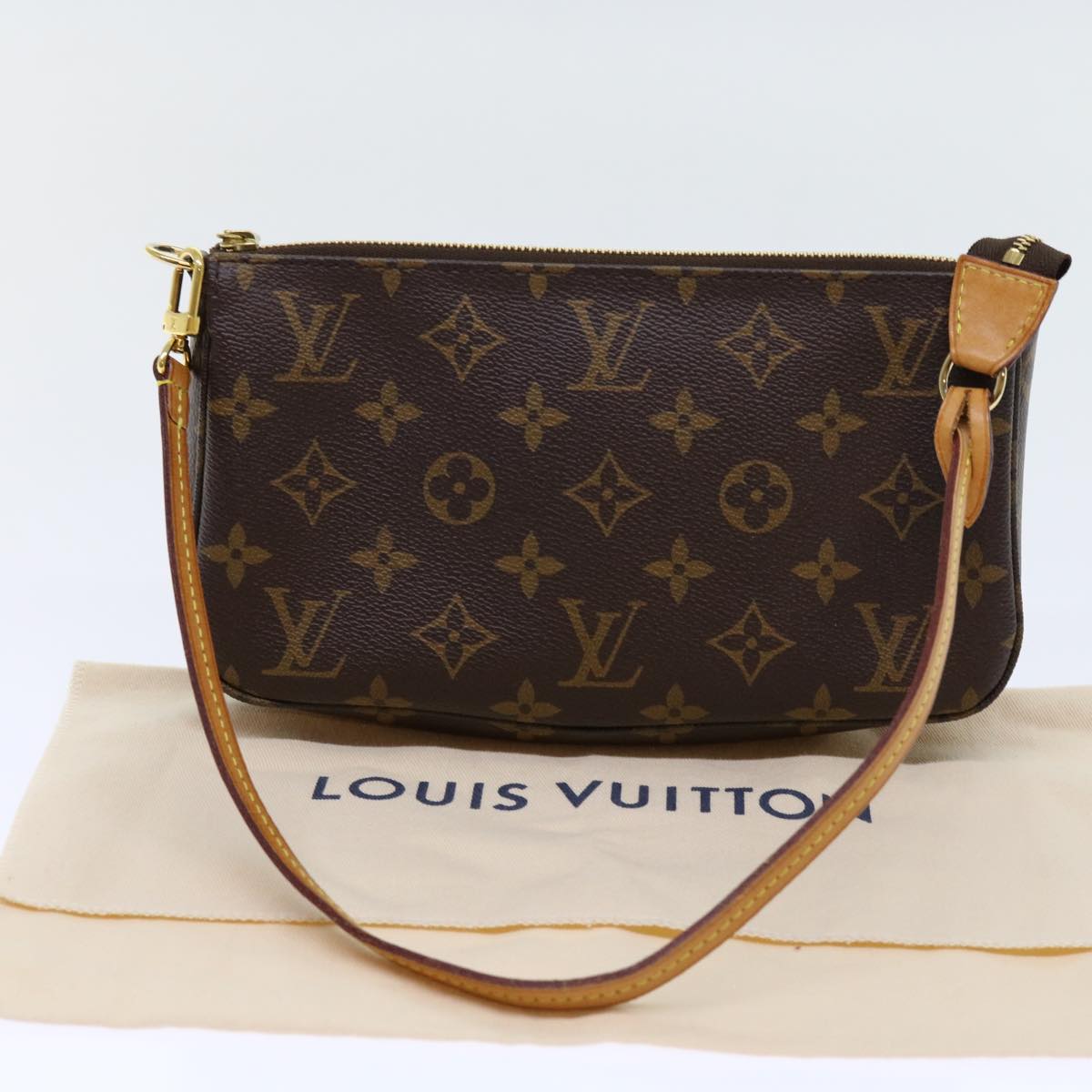 Louis Vuitton Pochette accessoires Clutch