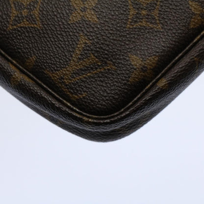 Louis Vuitton Pochette Accessoire Clutch