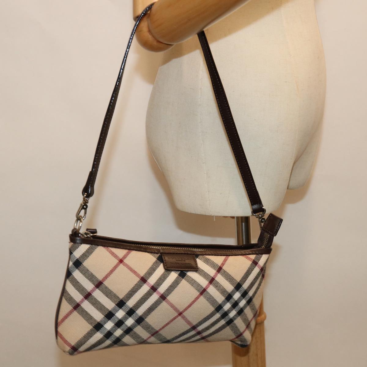 Burberry Nova Check clutch