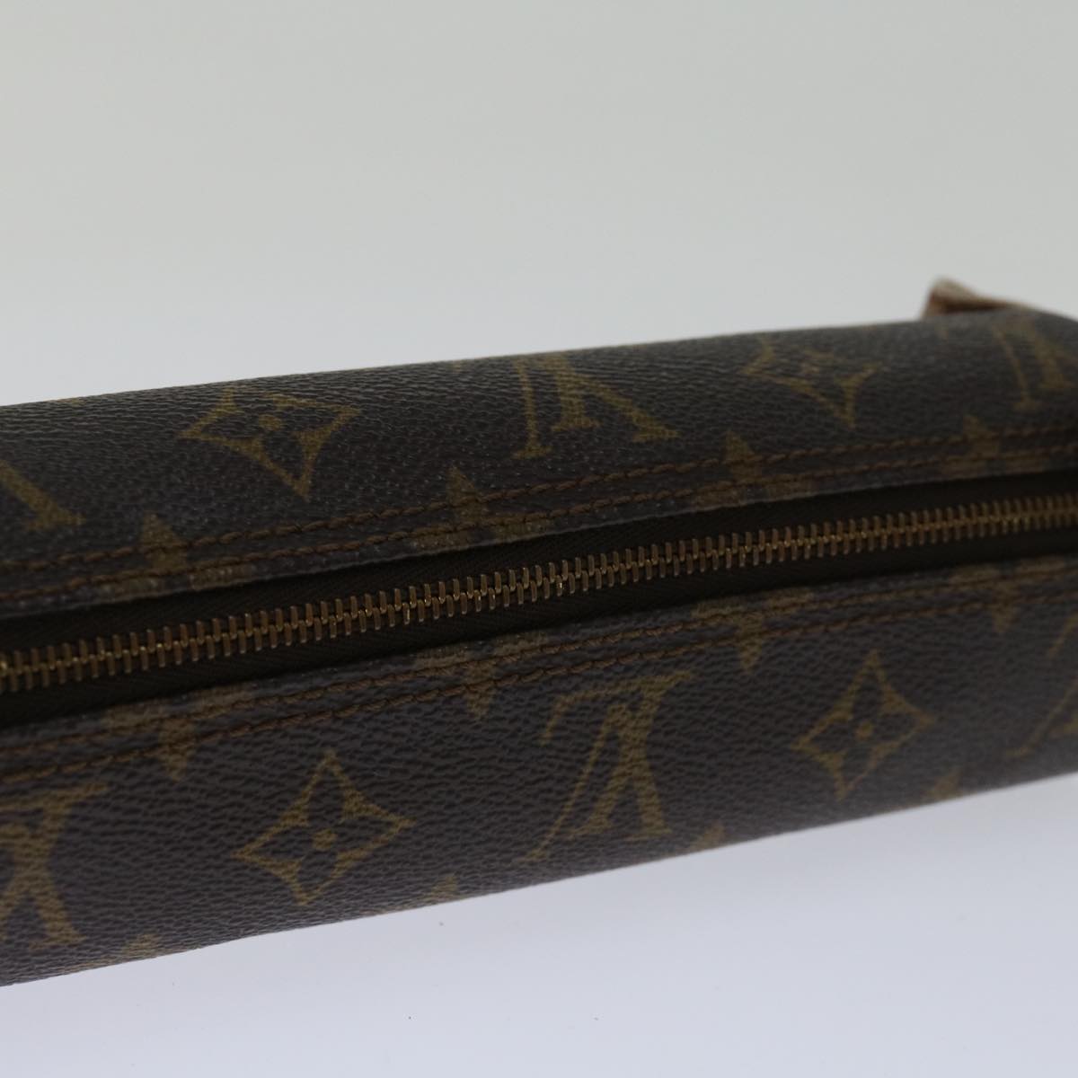 Louis Vuitton Etui à balles de golf Clutch