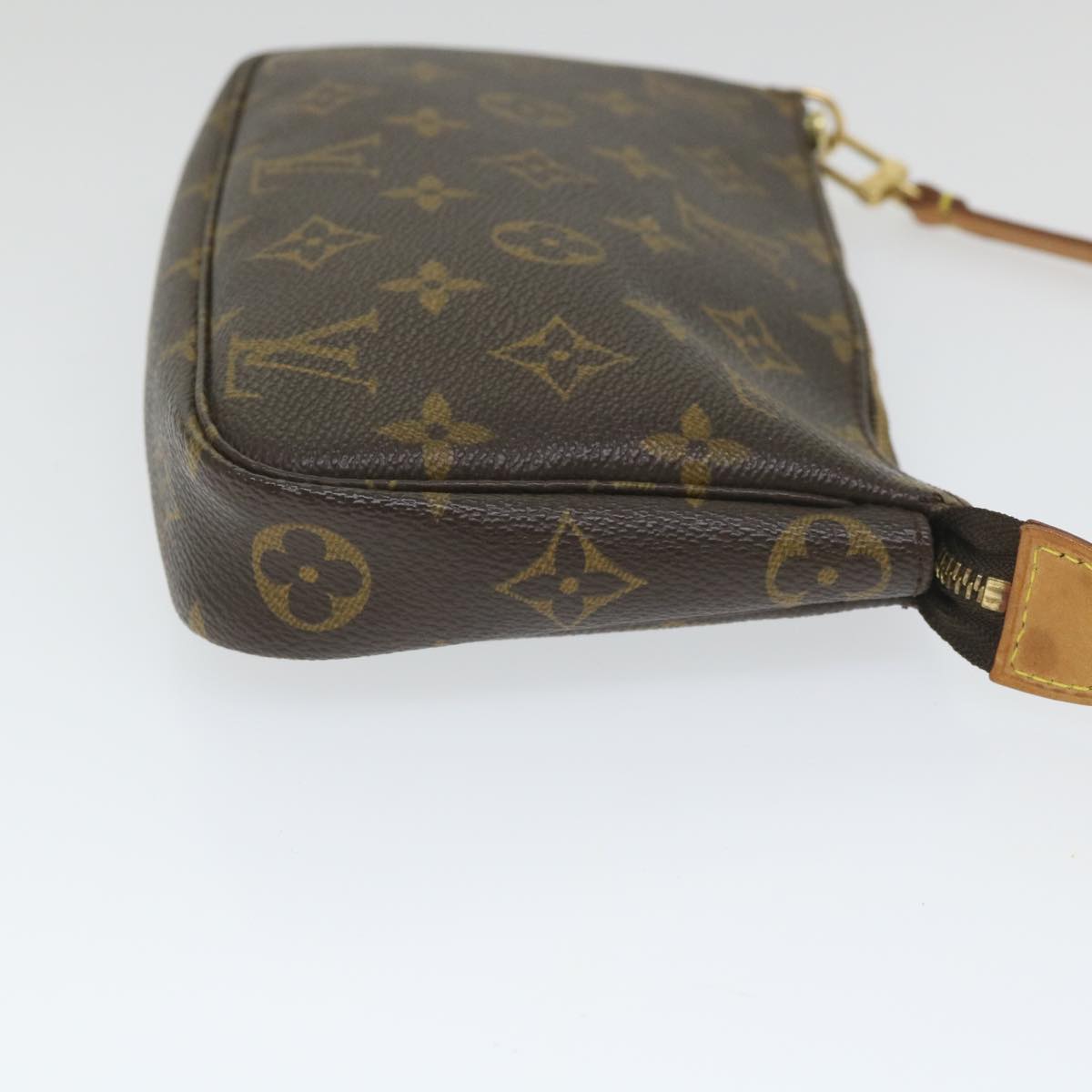 Louis Vuitton Pochette accessoires Clutch