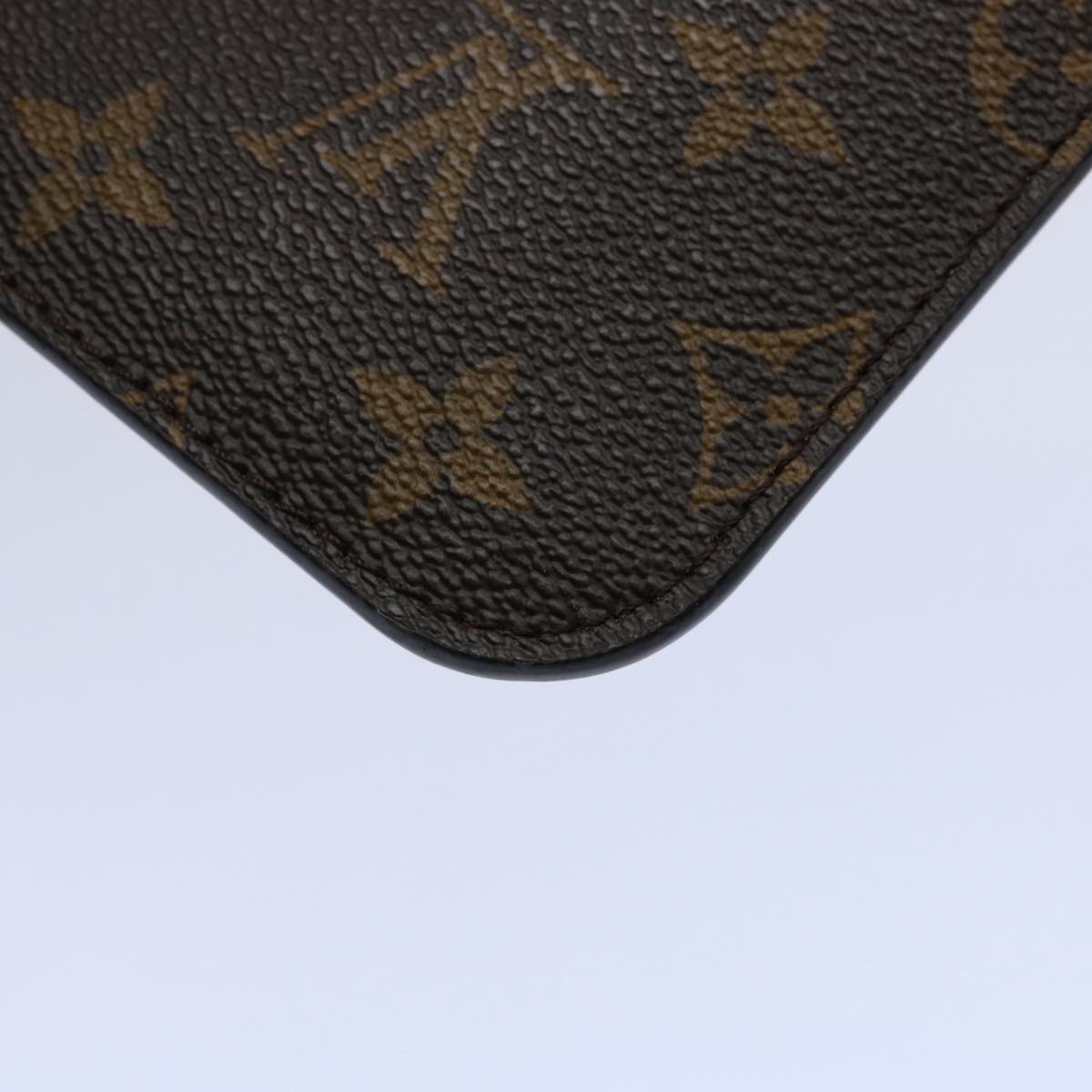 Louis Vuitton Neverfull Clutch