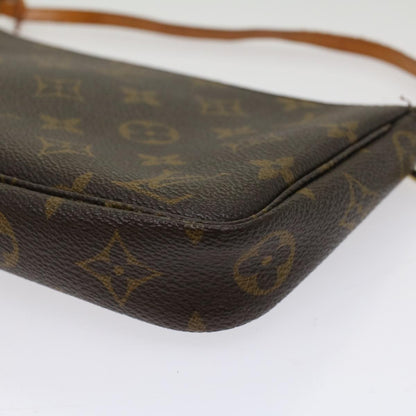 Louis Vuitton Pochette accessoires Clutch