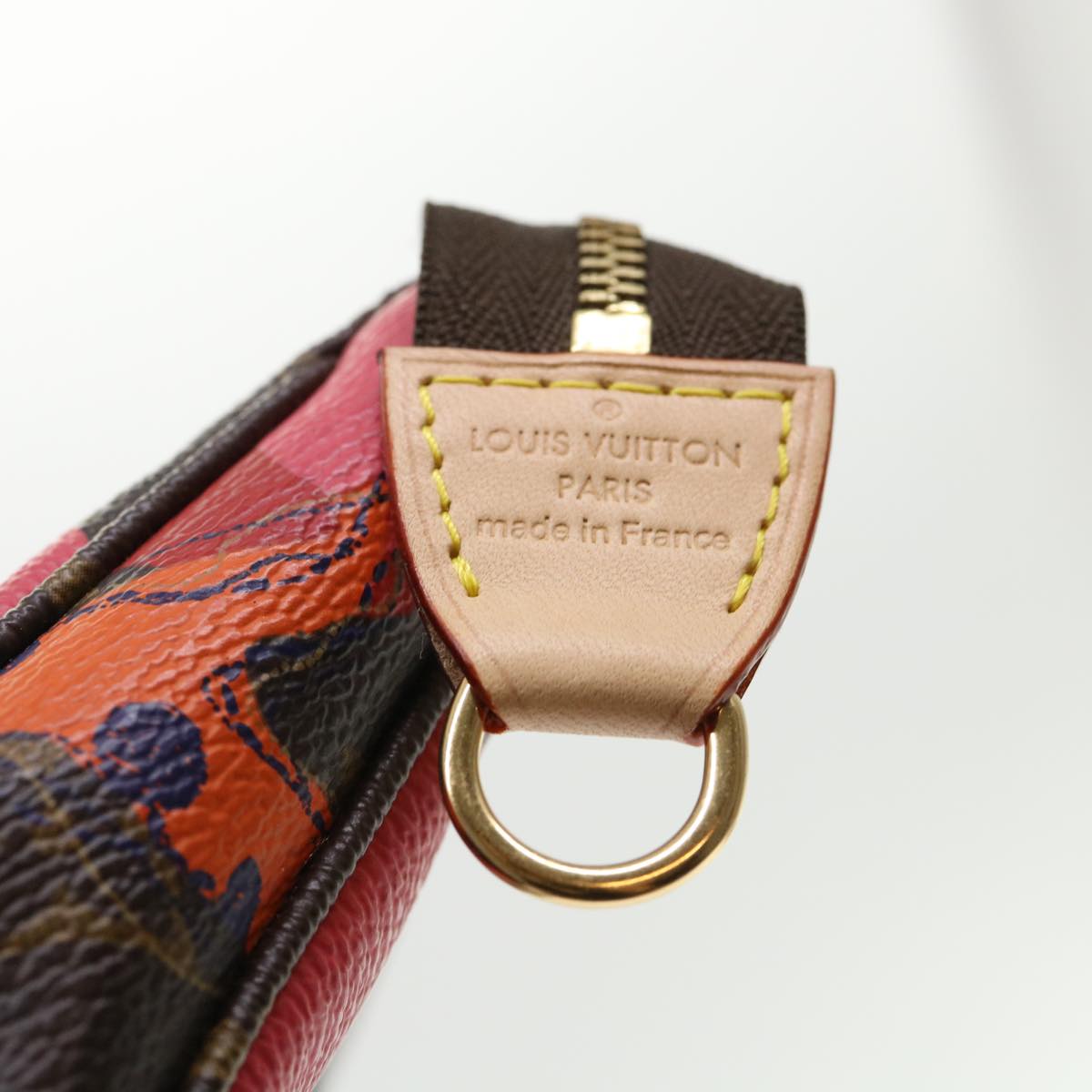 Louis Vuitton Pochette Accessoire Clutch