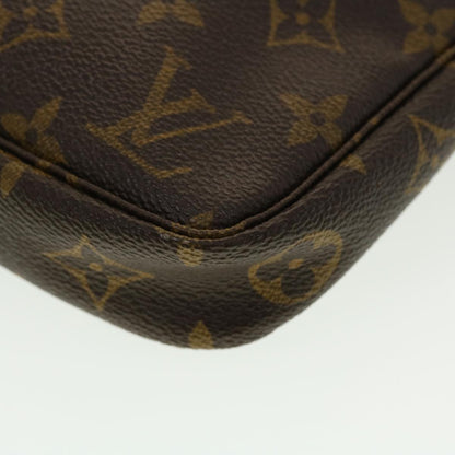 Louis Vuitton Pochette Accessoire Clutch