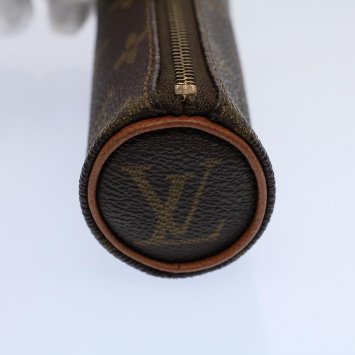 Louis Vuitton Etui à balles de golf Clutch