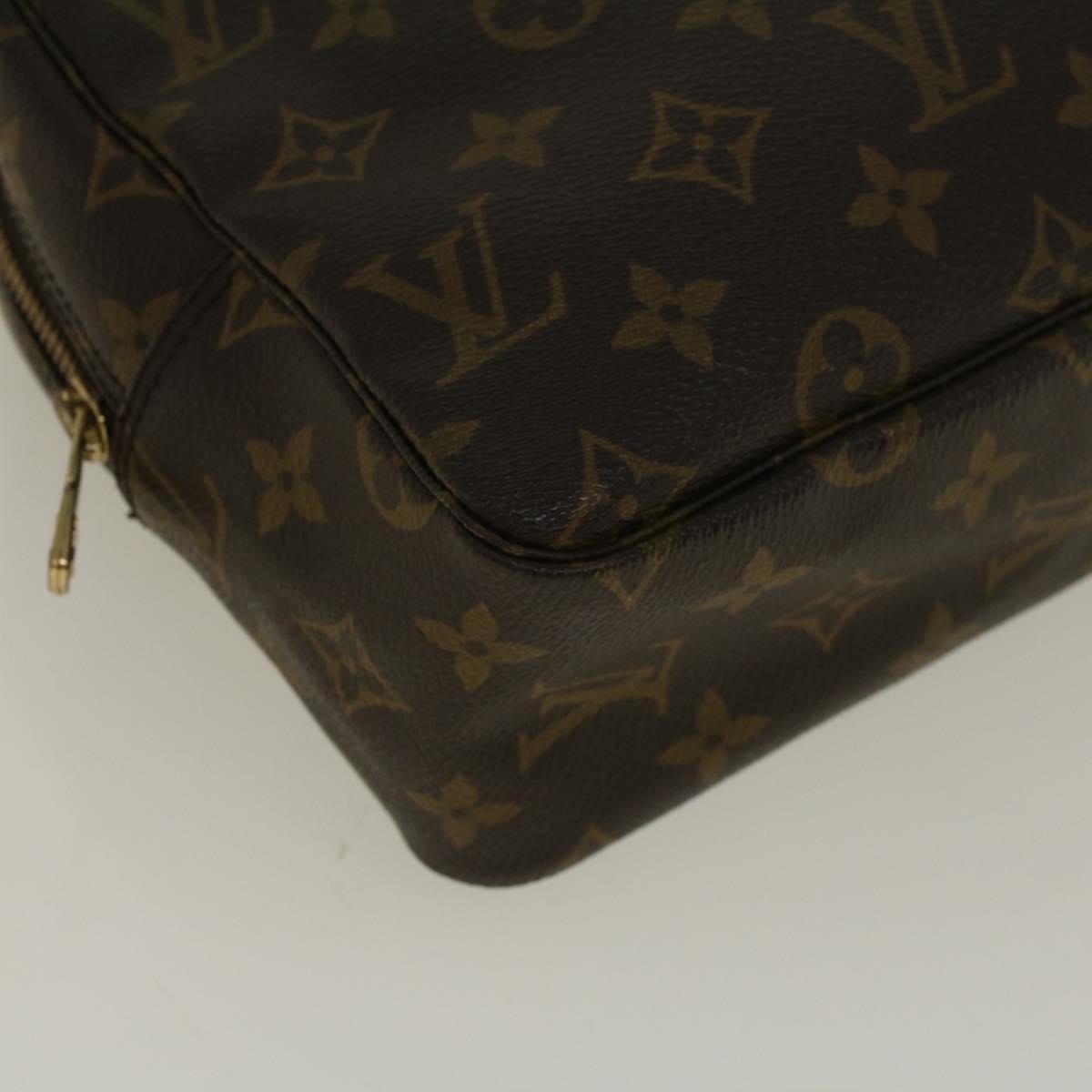 Louis Vuitton Trousse Toilette 28 Clutch