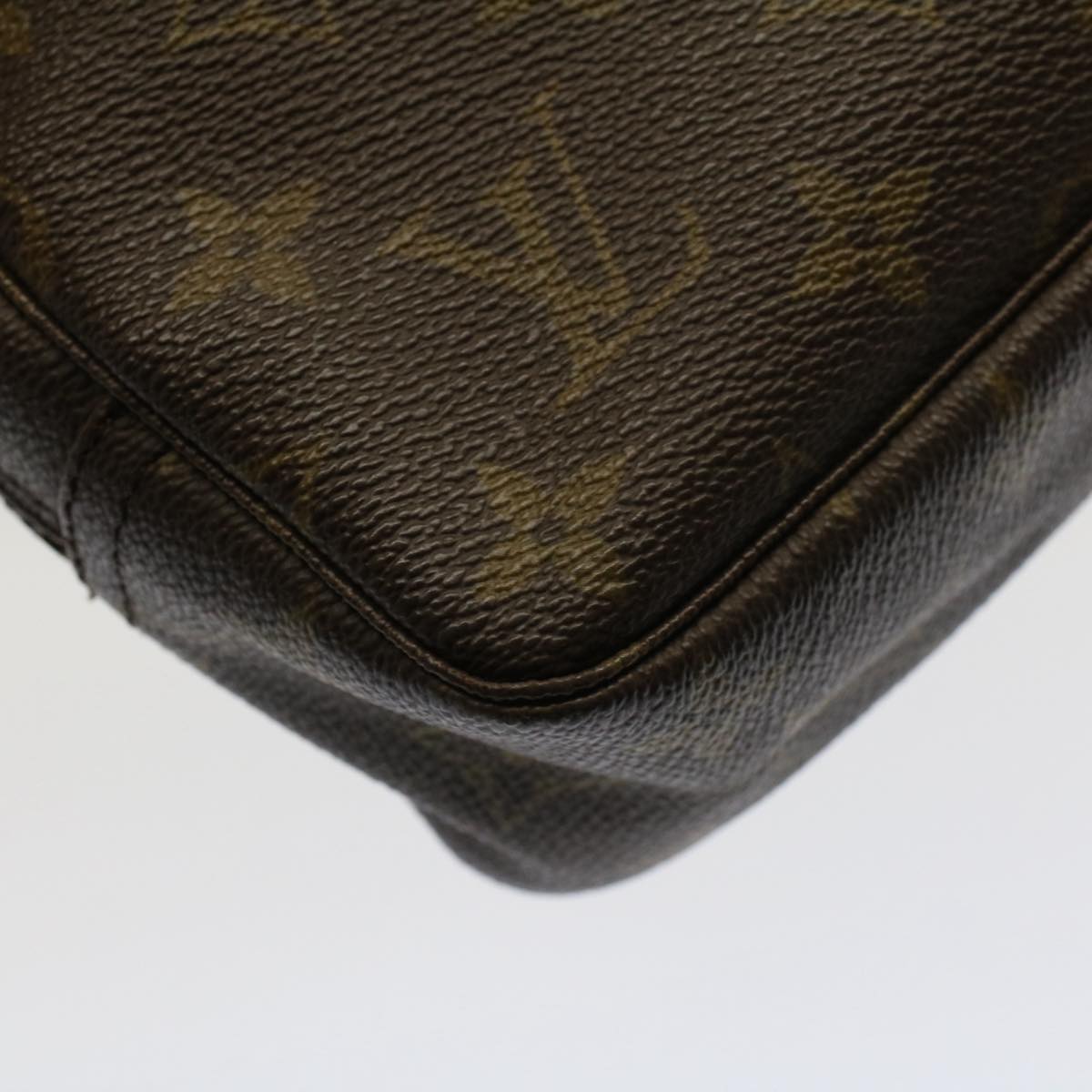 Louis Vuitton Trousse de Toilette Clutch