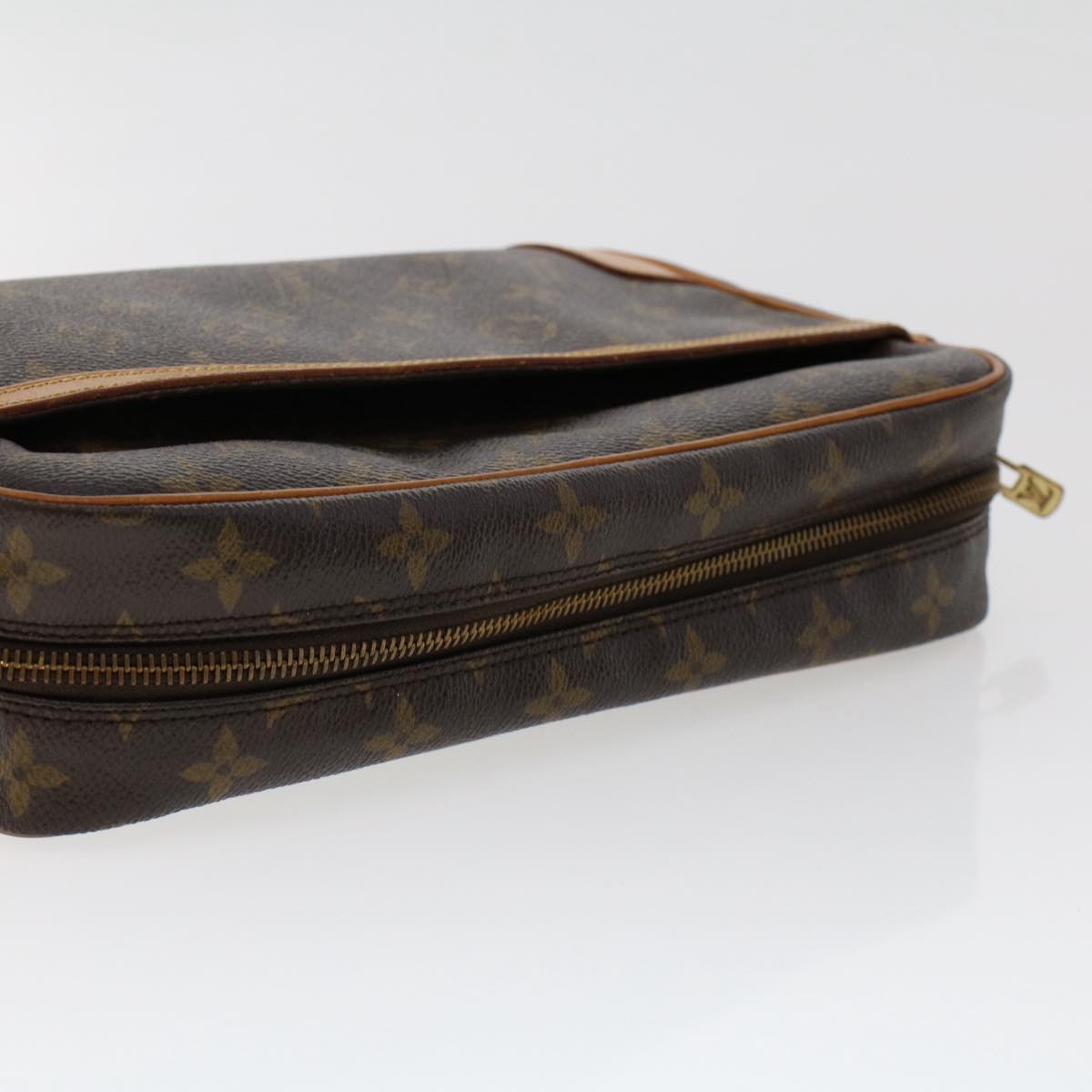 Louis Vuitton Compiegne 28 Clutch