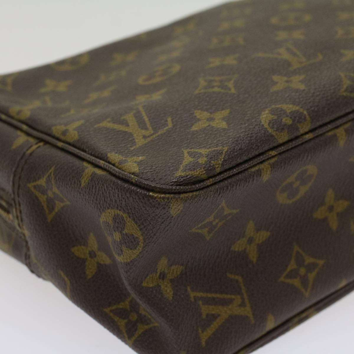 Louis Vuitton Trousse de Toilette Clutch