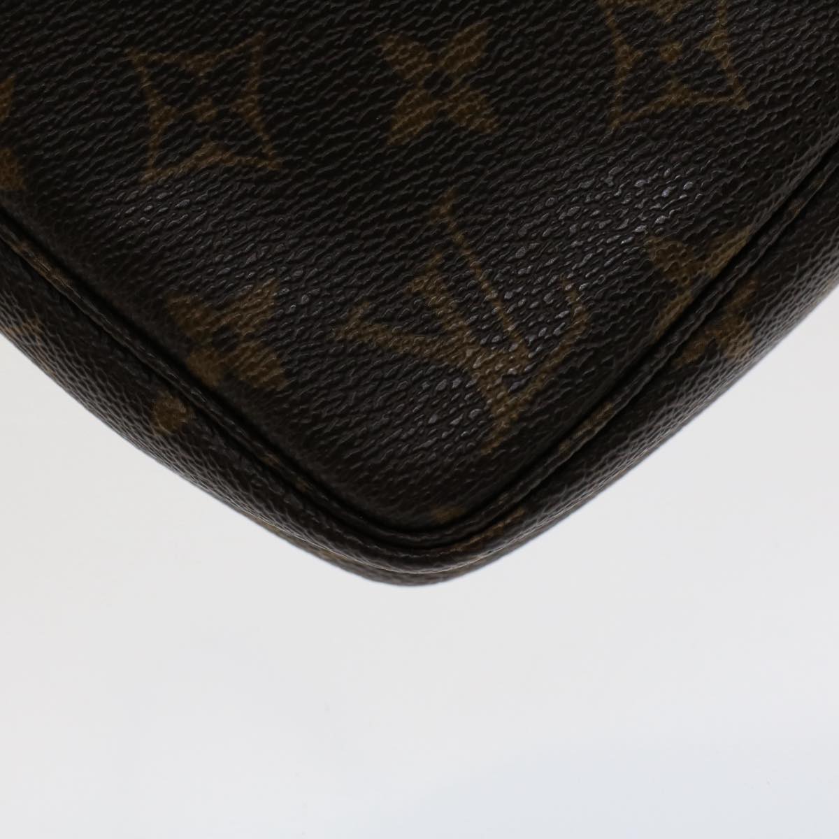 Louis Vuitton Pochette accessoires Clutch