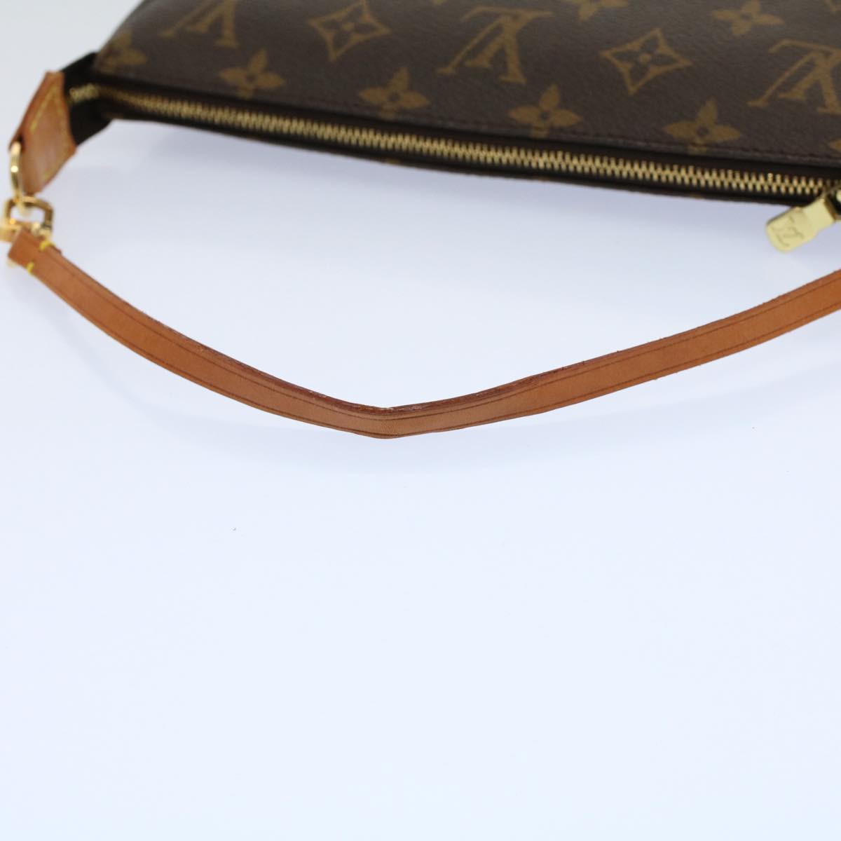 Louis Vuitton Pochette accessoires Clutch