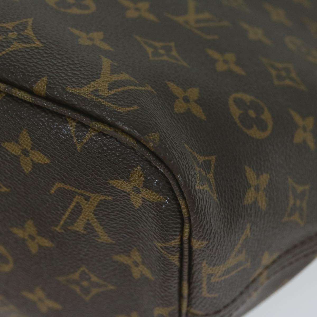 Louis Vuitton Neverfull MM Tote Bag