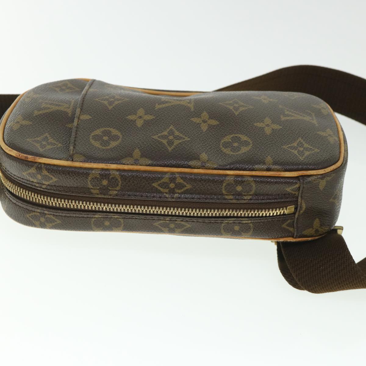 Louis Vuitton Pochette gange Shoulder Bag