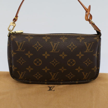 Louis Vuitton Pochette Accessoire Clutch