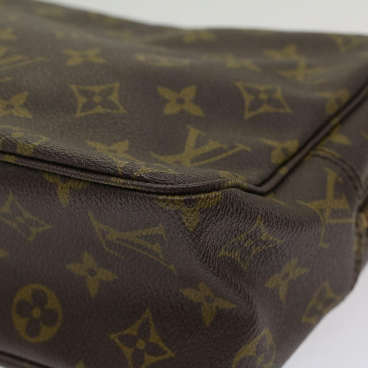 Louis Vuitton Trousse de Toilette Clutch