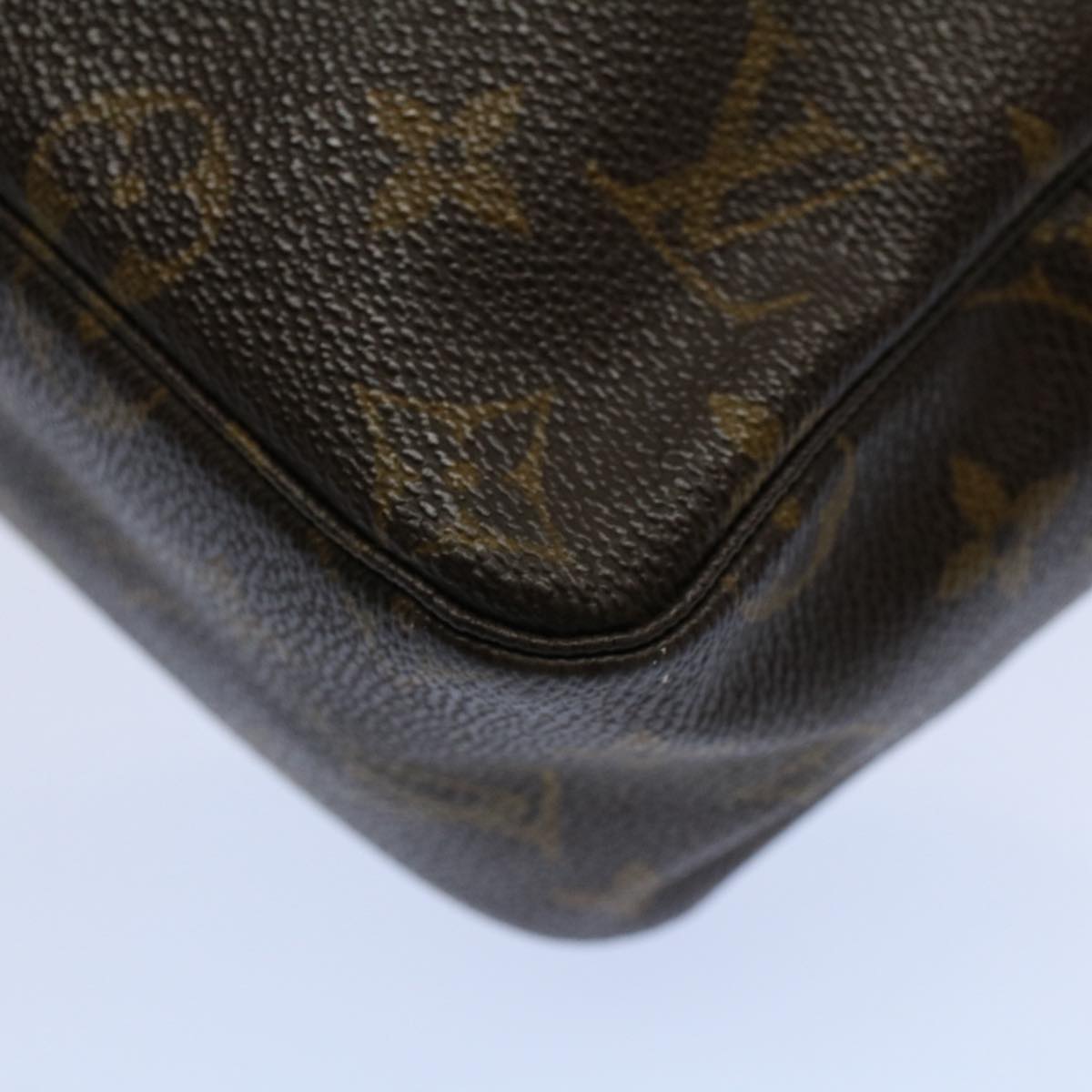 Louis Vuitton Trousse de Toilette Clutch