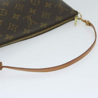 Louis Vuitton Pochette Accessoire Clutch