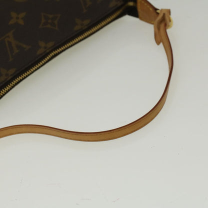 Louis Vuitton Pochette Accessoire Clutch