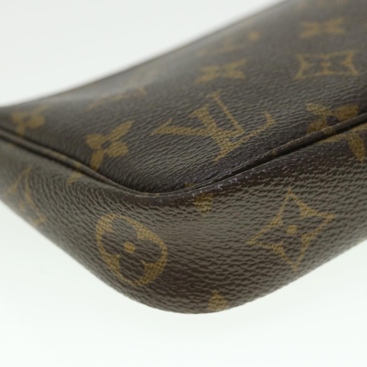 Louis Vuitton Pochette accessoires Clutch