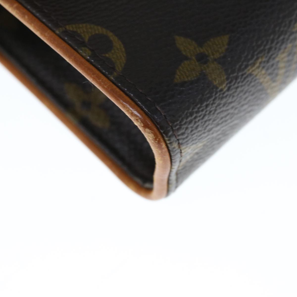 Louis Vuitton Florentine Clutch