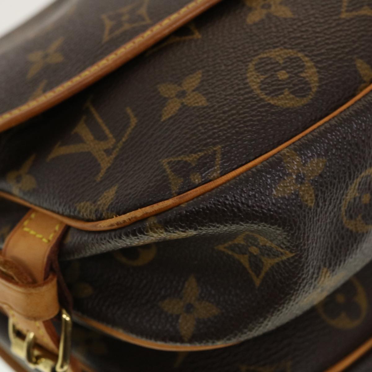 Louis Vuitton Saumur 30 shoulder