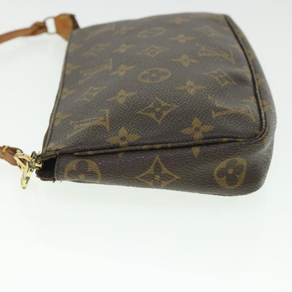 Louis Vuitton Pochette Accessoire Clutch