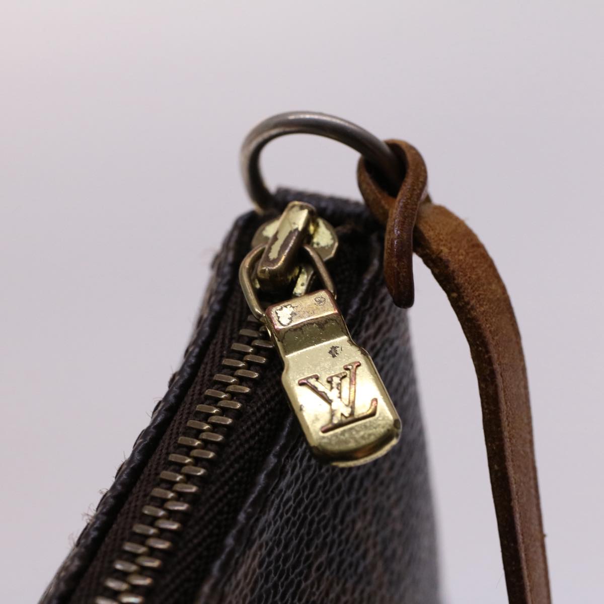 Louis Vuitton Pochette accessoires Clutch