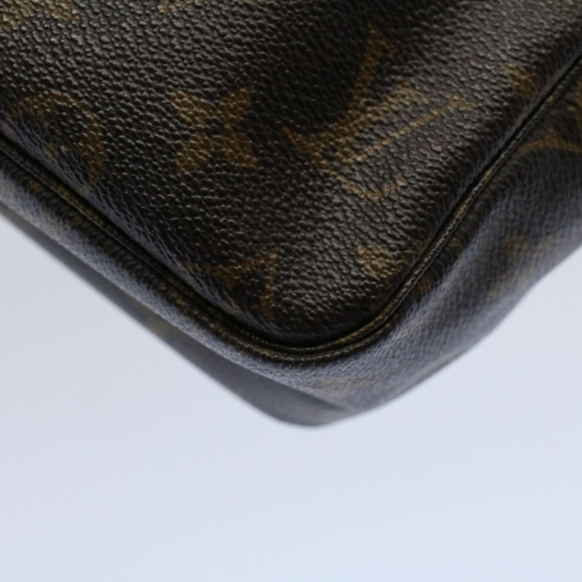 Louis Vuitton Trousse de Toilette Clutch