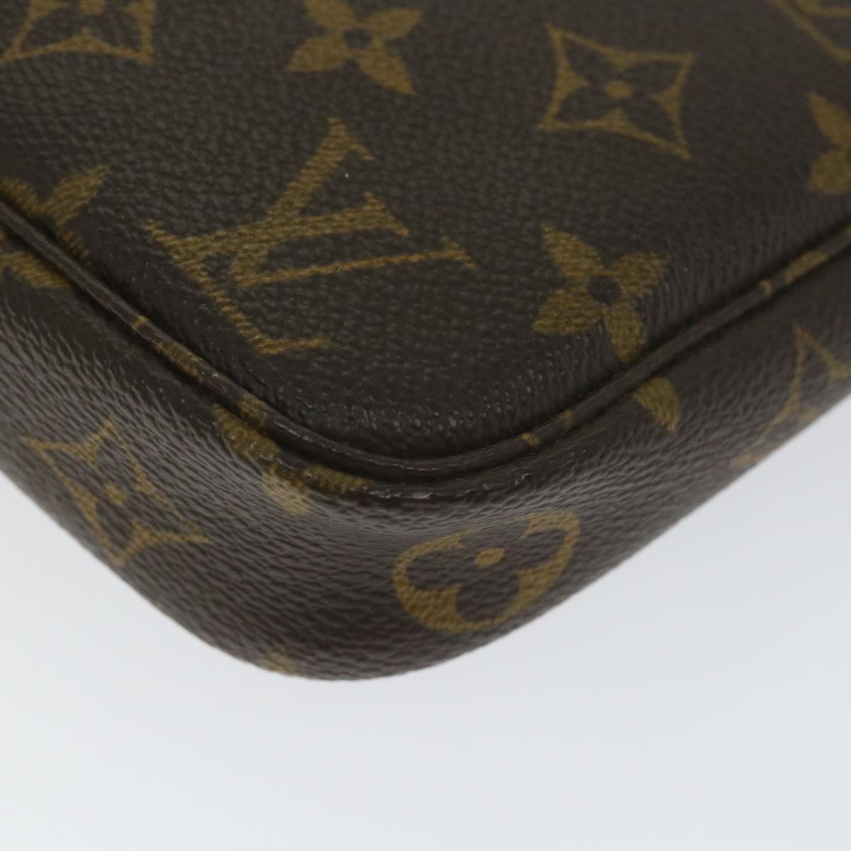 Louis Vuitton Pochette accessoires Clutch