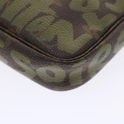 Louis Vuitton Pochette Accessoire Clutch