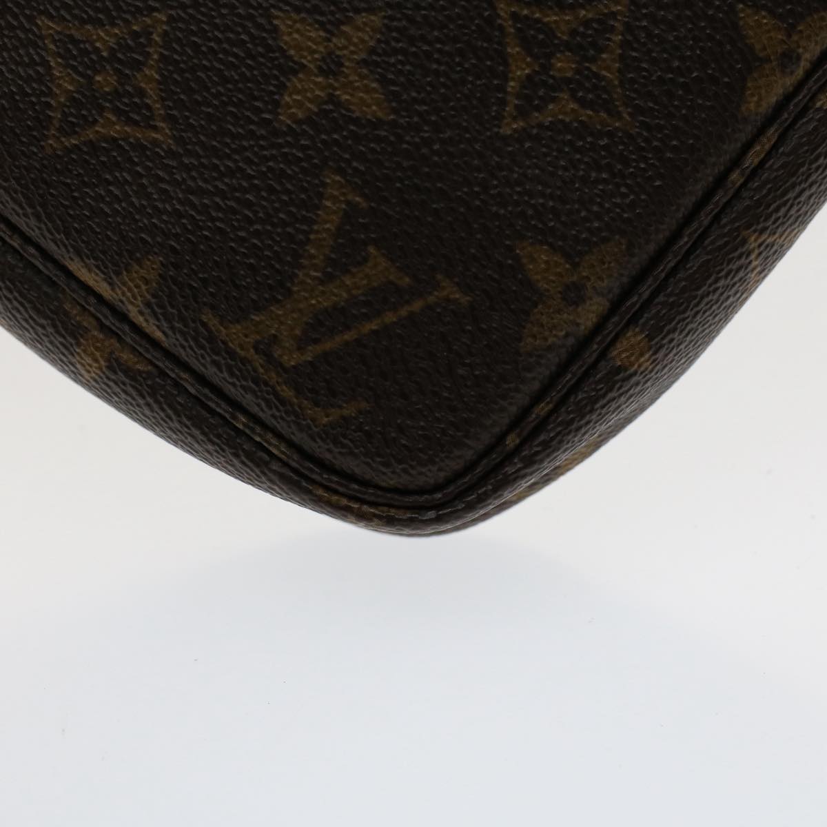 Louis Vuitton Pochette accessoires Clutch