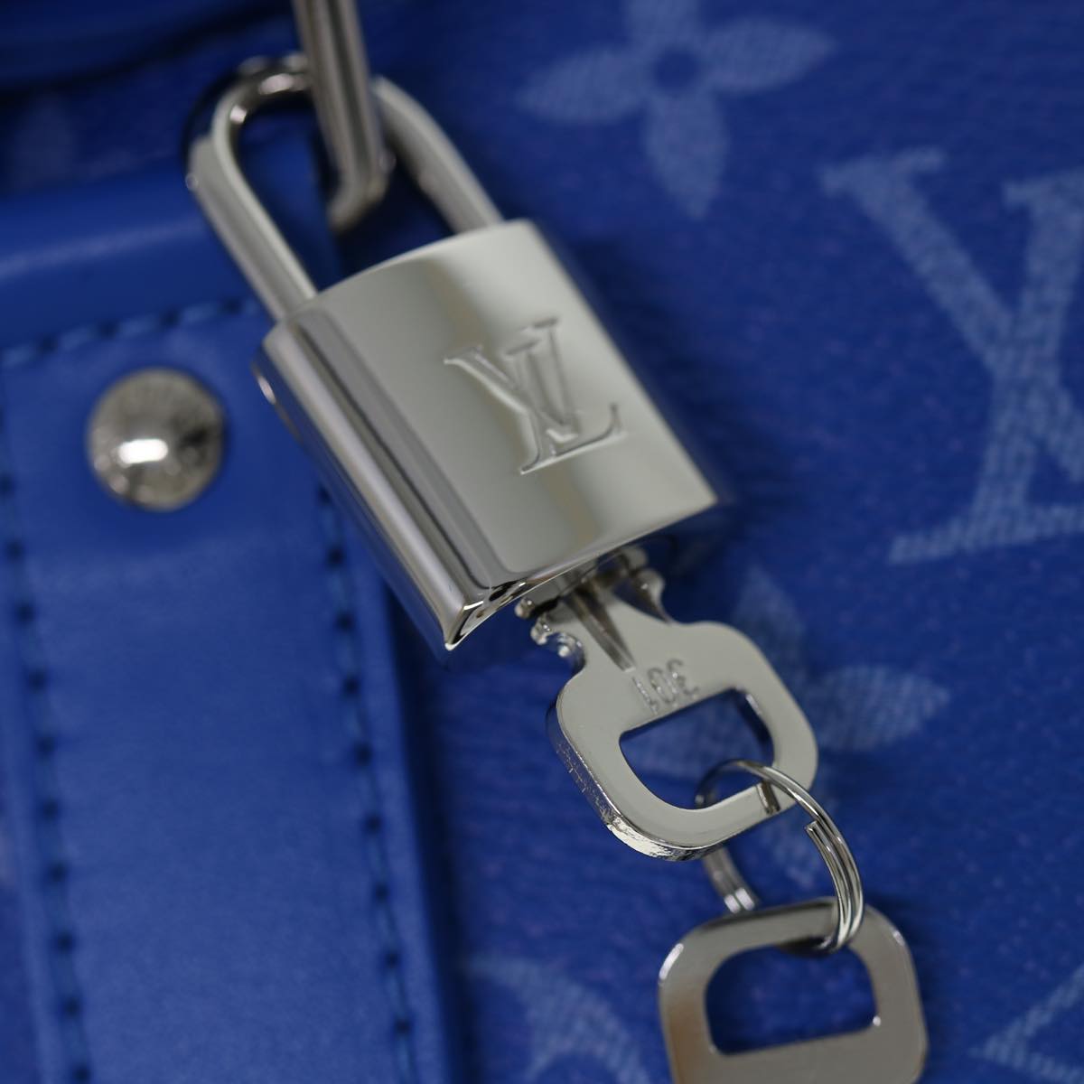 Louis Vuitton Keepall Bandouliere 50 Travel Bag