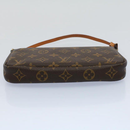 Louis Vuitton Pochette Accessoire Clutch