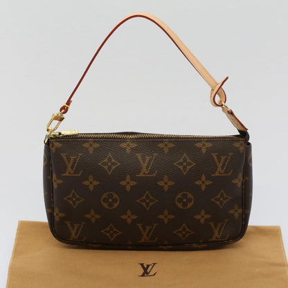 Louis Vuitton Pochette Accessoire Clutch