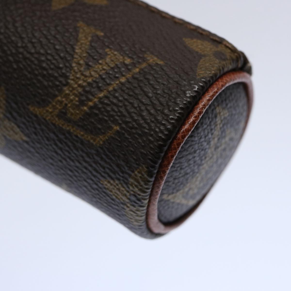 Louis Vuitton Etui à balles de golf Clutch