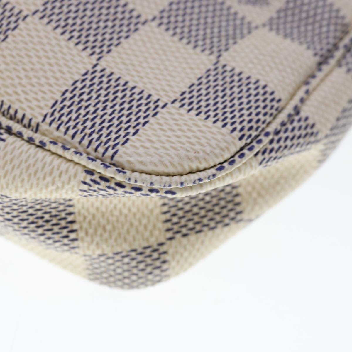 Louis Vuitton Pochette accessoires Clutch