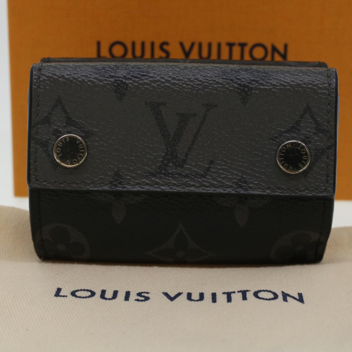 Louis Vuitton Discovery Wallet