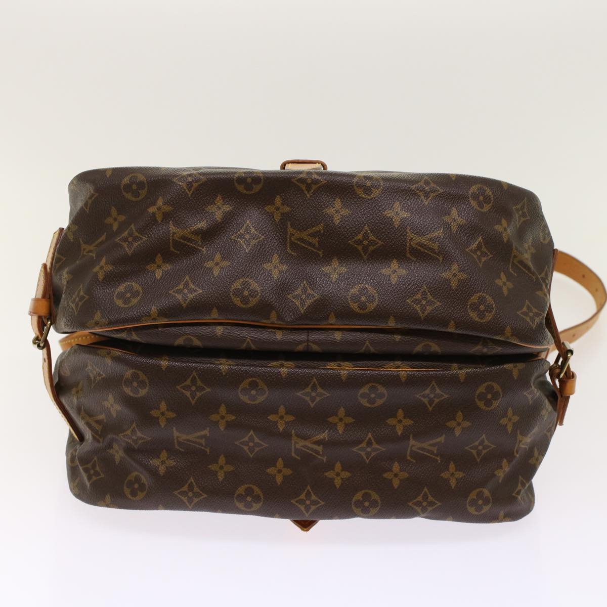 Louis Vuitton Saumur 35 Shoulder Bag